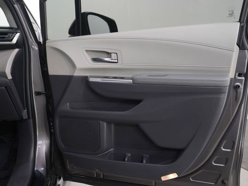 Used 2024 Toyota Sienna Limited AWD/4WD image 9