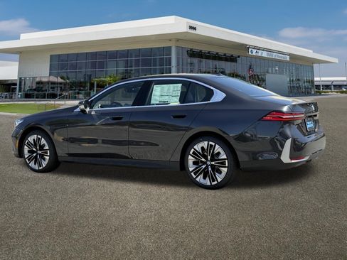 New 2026 BMW 530i w/ Convenience Package image 8