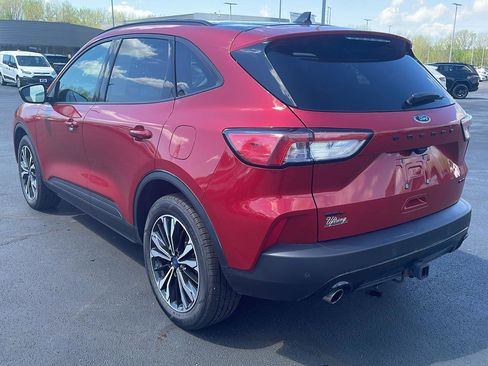 Used 2022 Ford Escape SEL w/ SEL Stealth AWD Package image 3