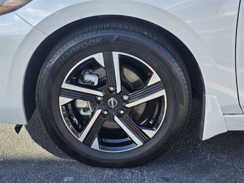 Used 2024 Nissan Sentra SV image 12