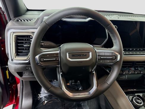 New 2026 GMC Canyon Denali image 11