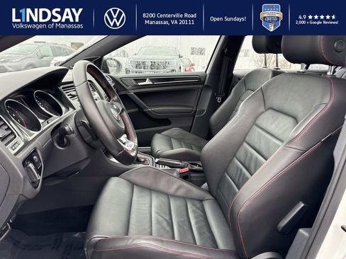 Used 2017 Volkswagen GTI SE image 9