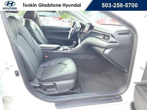 Used 2021 Toyota Camry SE w/ Cold Weather Package image 20