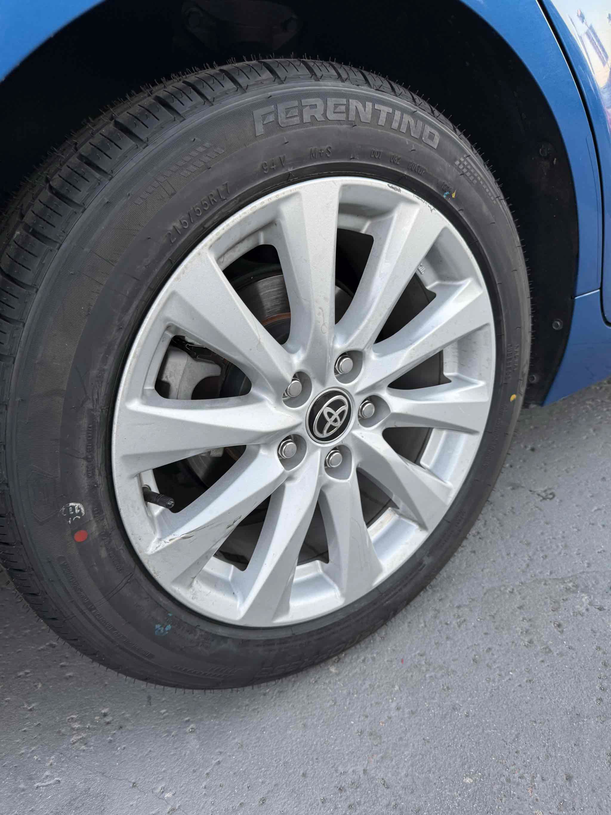Used 2020 Toyota Camry LE w/ Carpet Mat Package FWD image 10