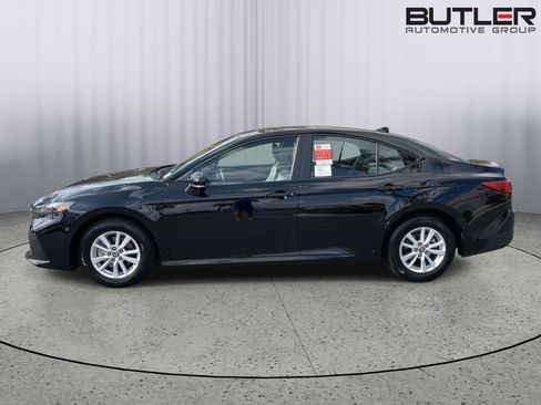 New 2026 Toyota Camry LE FWD image 2