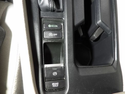 Used 2025 Honda Accord LX image 17
