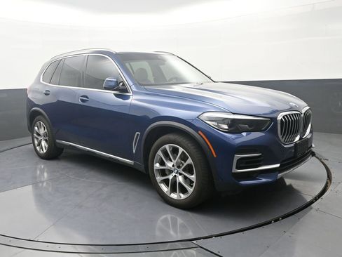 Used 2023 BMW X5 xDrive40i w/ Premium Package AWD/4WD image 3