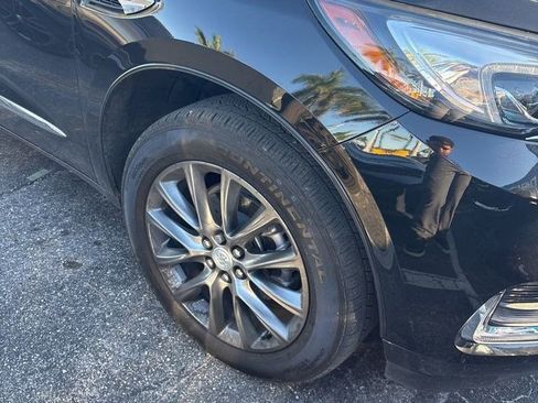 Used 2021 Buick Enclave Essence w/ Sound and Sites Package image 2