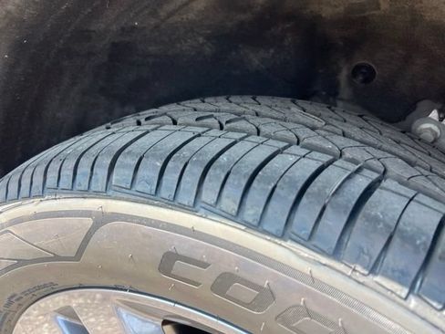 Certified 2023 Ford Explorer XLT w/ Equipment Group 202A AWD/4WD image 29
