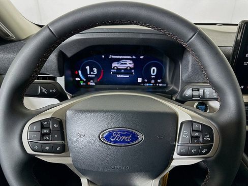 New 2026 Ford Explorer Active image 12
