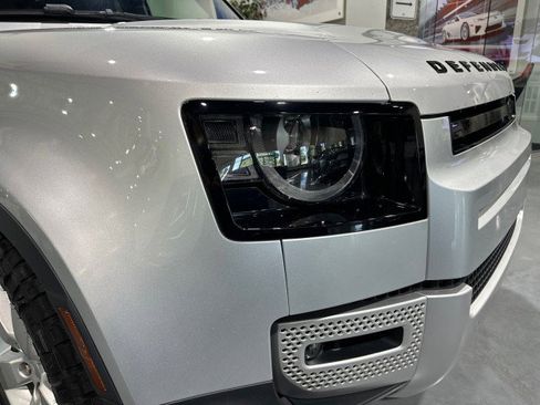 Used 2020 Land Rover Defender 110 First Edition AWD/4WD image 17