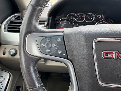 Used 2016 GMC Yukon XL SLT w/ Open Road Package image 10