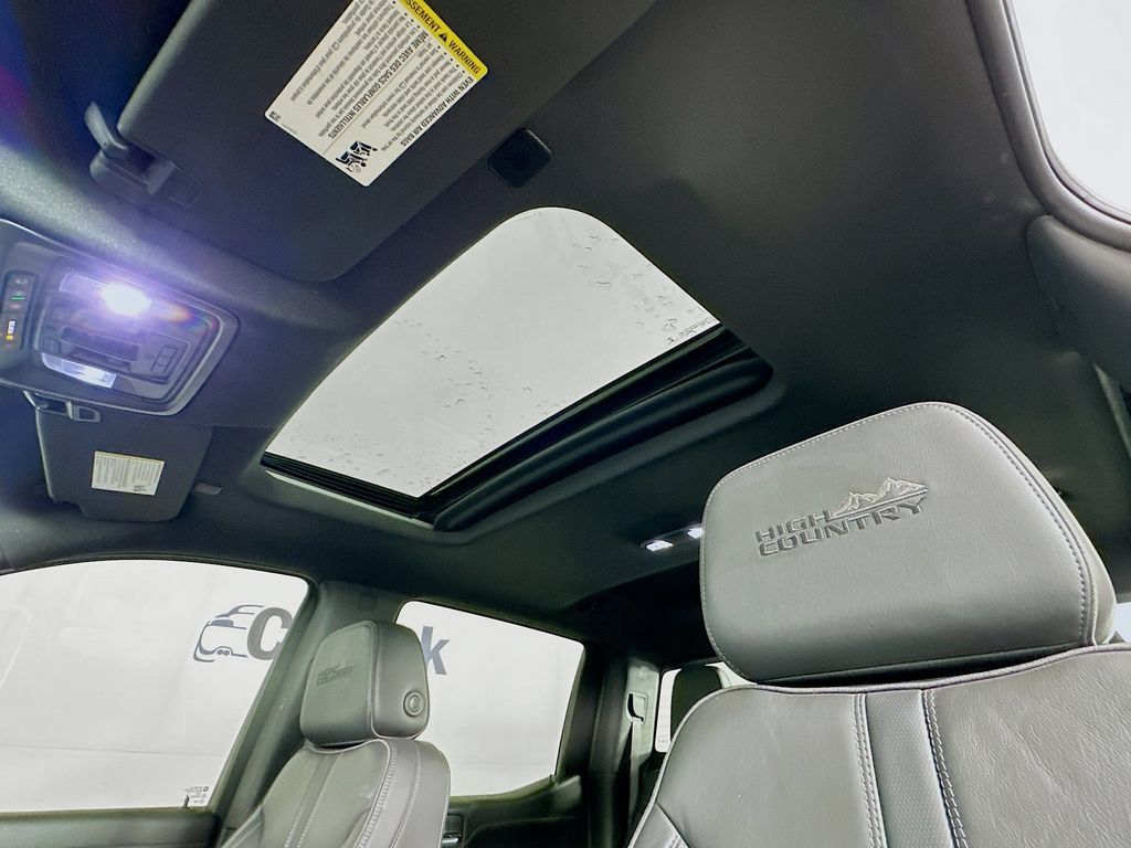 Used 2021 Chevrolet Silverado 1500 High Country RWD image 27