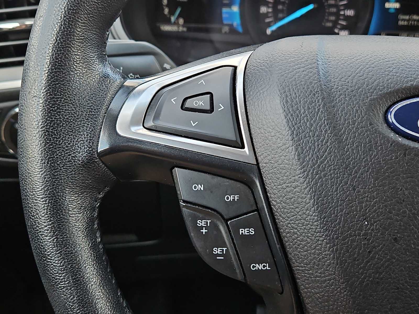 Used 2023 Ford Edge SEL AWD/4WD image 18