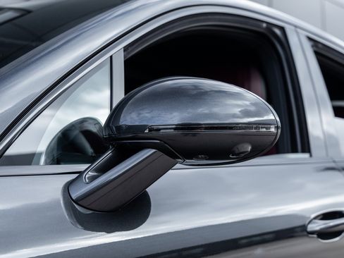 New 2026 Porsche Macan image 18