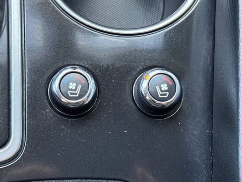 Used 2017 Nissan Maxima Platinum image 19