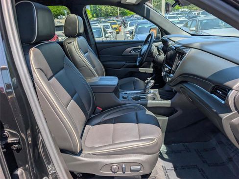 Used 2023 Chevrolet Traverse Premier w/ LPO, Floor Liner Package AWD/4WD image 12