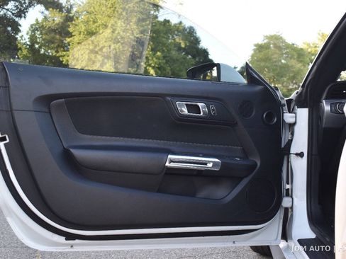 Used 2018 Ford Mustang Coupe w/ Equipment Group 101A RWD image 8