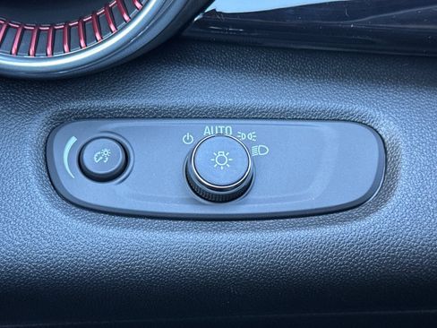 New 2026 Chevrolet Trax RS w/ Sunroof Package image 26