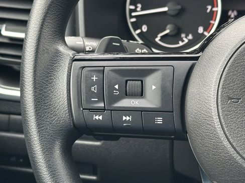 Certified 2023 Nissan Rogue SV image 38