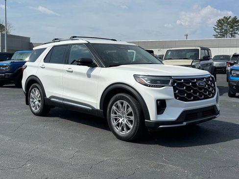 New 2026 Ford Explorer Platinum RWD image 2