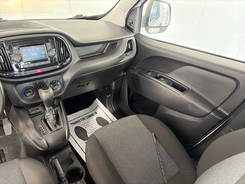 Used 2016 RAM ProMaster City Tradesman FWD image 4