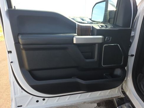 Used 2017 Ford F150 Lariat w/ Equipment Group 502A Luxury image 23