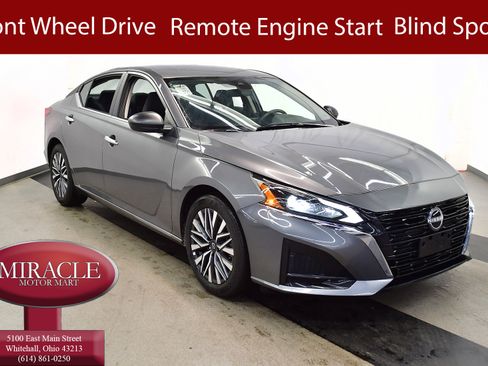 Used 2025 Nissan Altima 2.5 SV FWD image 1