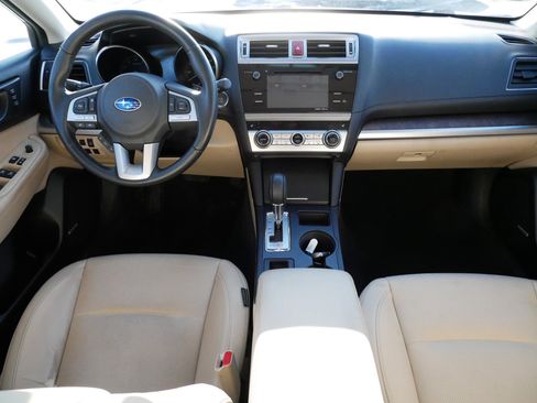 Used 2017 Subaru Outback 2.5i Limited w/ Popular Package #5 image 10