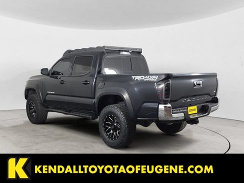 Used 2021 Toyota Tacoma TRD Off-Road AWD/4WD image 7