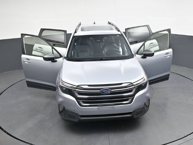 Used 2025 Subaru Forester Limited AWD/4WD image 39