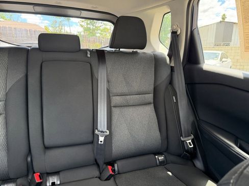 Used 2025 Nissan Rogue SV image 39