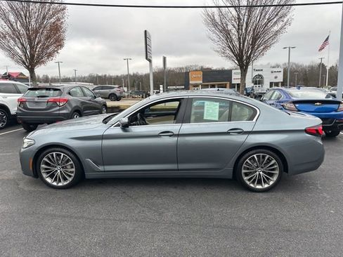 Used 2022 BMW 530i xDrive w/ Convenience Package image 5