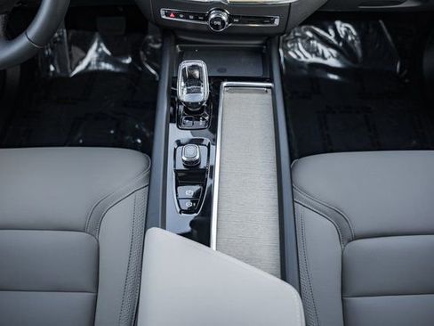 New 2026 Volvo XC60 T8 Plus w/ Protection Package Premier image 26