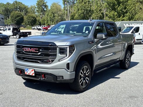 Used 2025 GMC Sierra 1500 AT4 w/ AT4 Premium Package AWD/4WD image 3