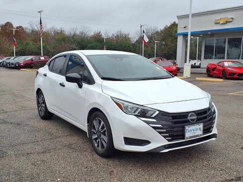 Used 2024 Nissan Versa S w/ S Plus Package image 20