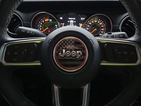 Used 2019 Jeep Wrangler Unlimited Sahara AWD/4WD image 19