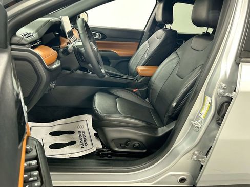 Used 2024 Jeep Compass Limited w/ Elite Group image 9