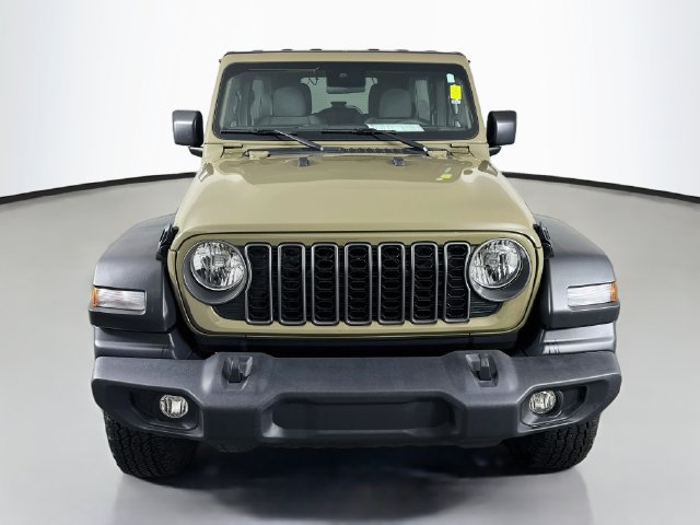 Used 2025 Jeep Wrangler Unlimited Sport AWD/4WD image 2