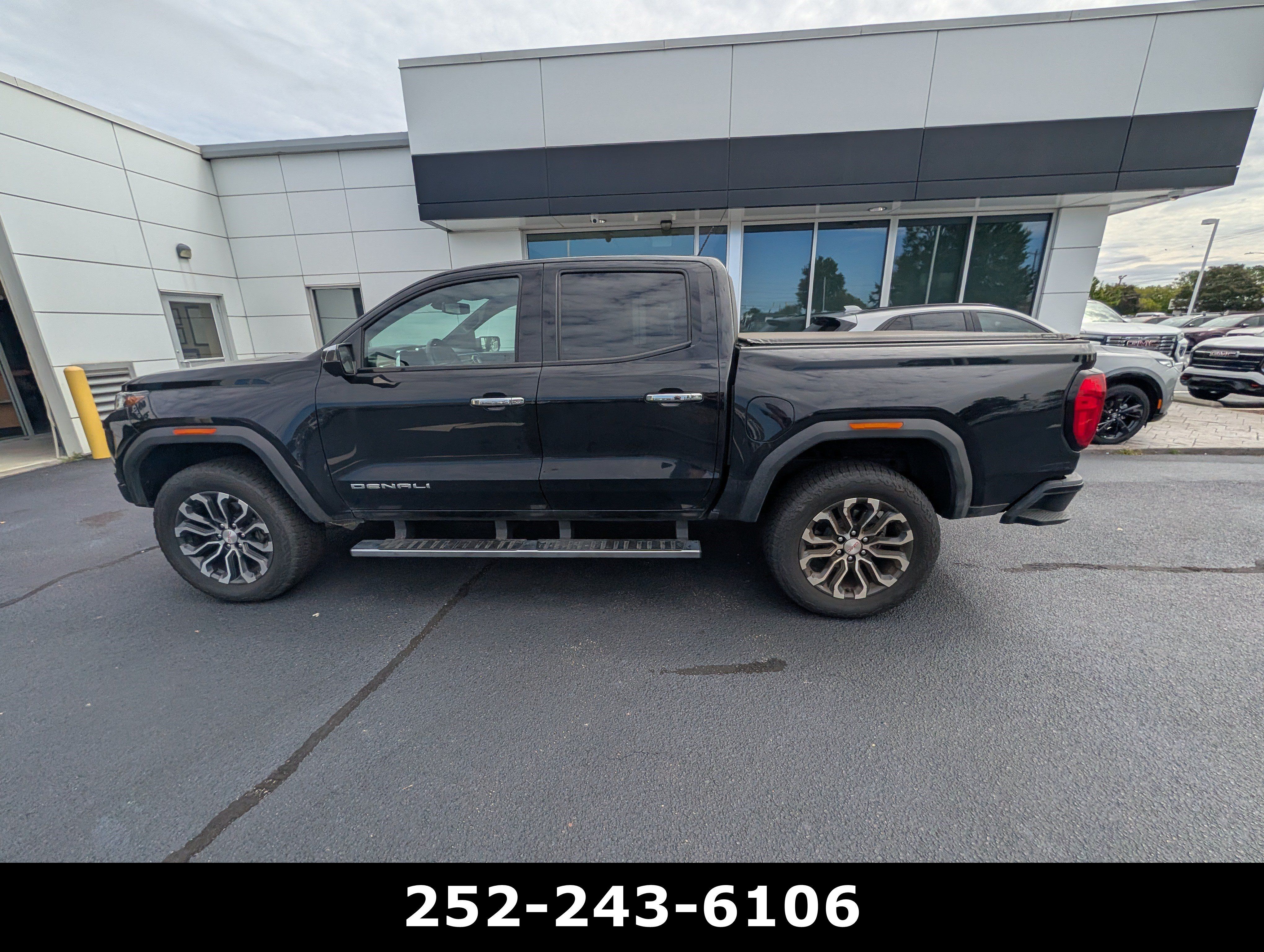 Used 2026 GMC Canyon Denali AWD/4WD image 12