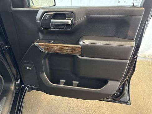 Used 2019 Chevrolet Silverado 1500 High Country w/ High Country Premium Package image 27