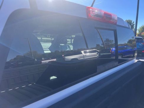 Used 2016 Chevrolet Colorado Z71 image 12