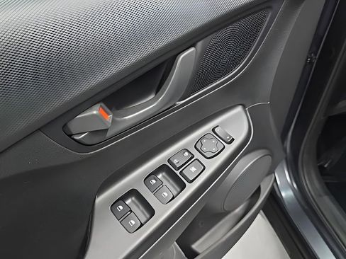 Certified 2022 Hyundai Kona SE w/ Cargo Package image 10