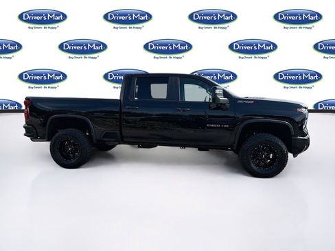 Used 2024 Chevrolet Silverado 2500 ZR2 w/ Technology Package AWD/4WD image 8