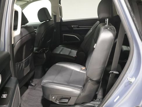 Used 2025 Kia Telluride S AWD/4WD image 18