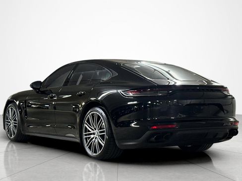 Used 2023 Porsche Panamera image 3