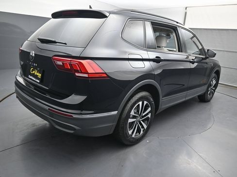 Used 2024 Volkswagen Tiguan S image 13