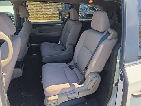 Used 2019 Honda Odyssey LX image 11