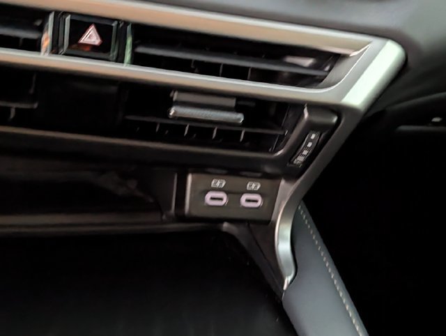 Used 2024 Lexus RX 350 FWD w/ Convenience Package image 17