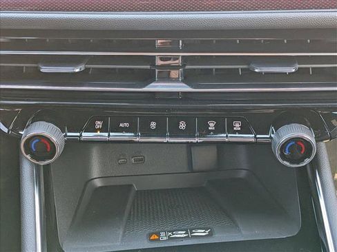 New 2026 Chevrolet Traverse Z71 w/ Enhanced Driving Package image 13